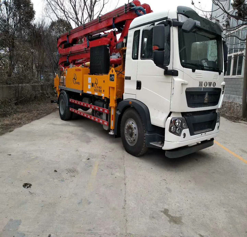小型混凝土泵車，小泵車，天泵