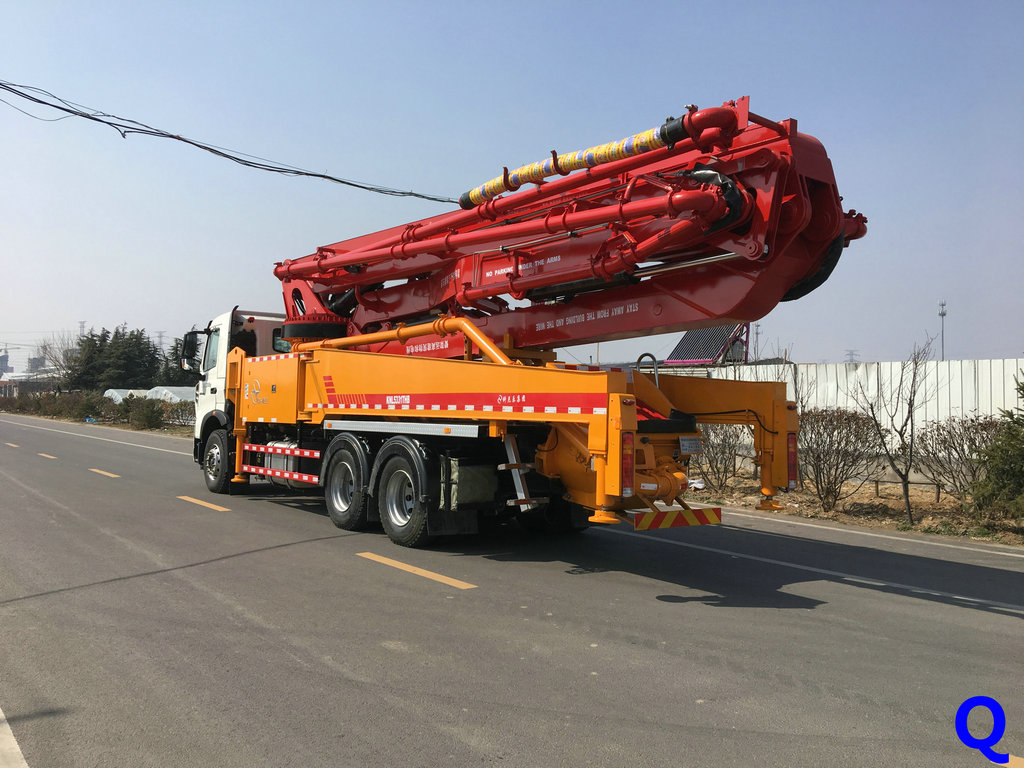 小型混凝土泵車，天泵，科尼樂小型泵車