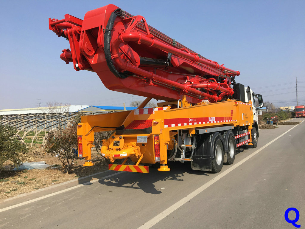 小型混凝土泵車，科尼樂，小型泵車，天泵